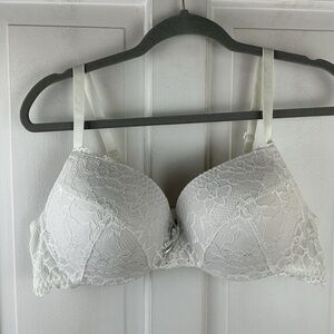 Torrid White Lace Push Up Bra 40D
